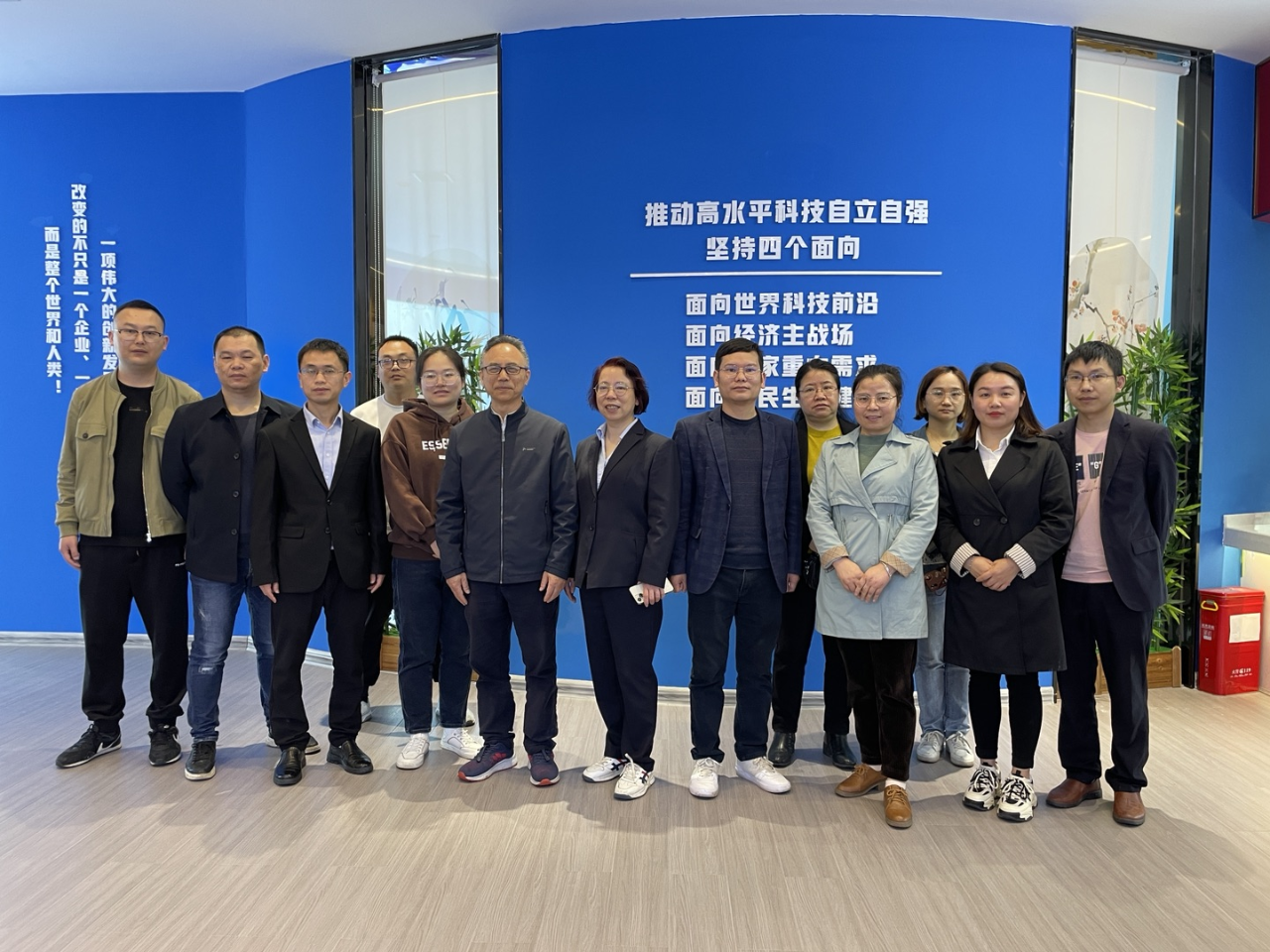 寶東農(nóng)牧蒞臨邵陽紅促進會副會長單位天香生物園區(qū)交流洽談合作