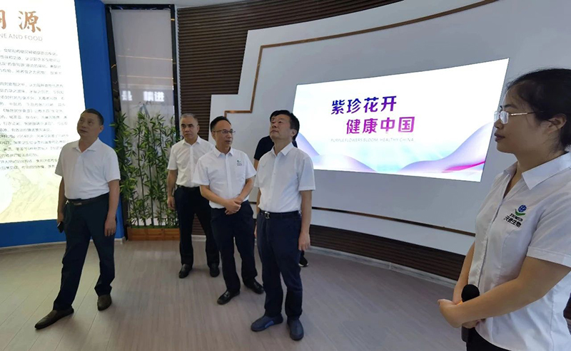 省政協(xié)農(nóng)業(yè)農(nóng)村委領(lǐng)導(dǎo)與邵陽(yáng)市政協(xié)相關(guān)領(lǐng)導(dǎo)走訪邵陽(yáng)紅出貨倉(cāng)天香生物產(chǎn)業(yè)園