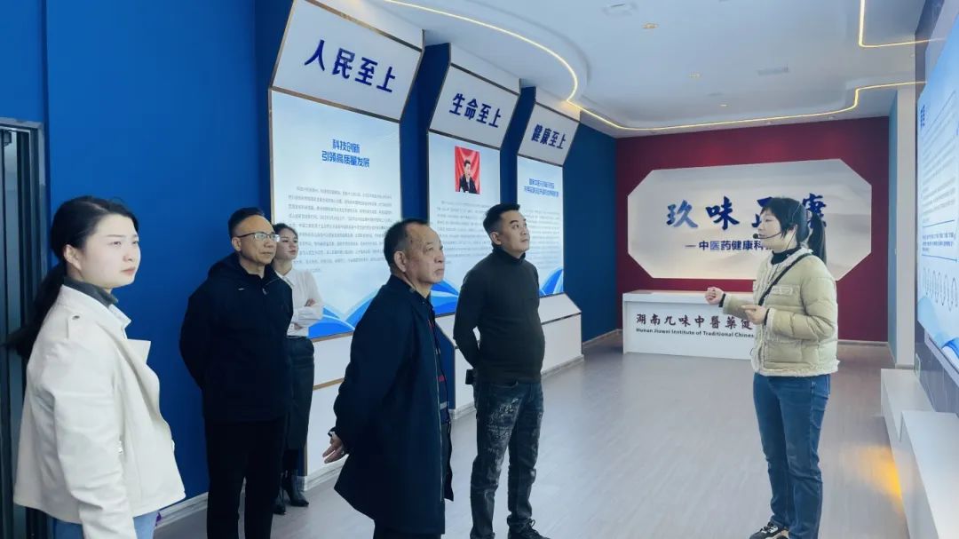 種下梧桐樹，引得鳳凰來