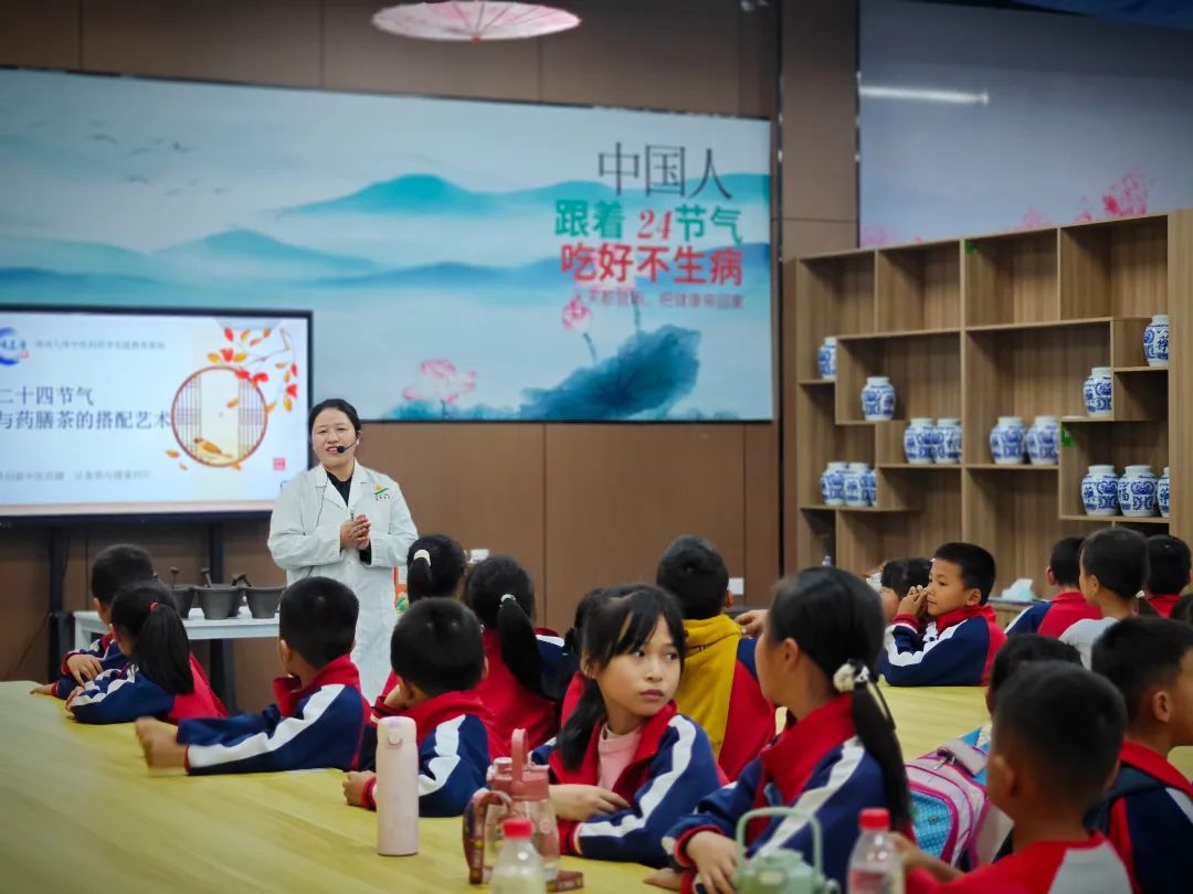 雙清區(qū)“愛心護(hù)航，助夢成長”