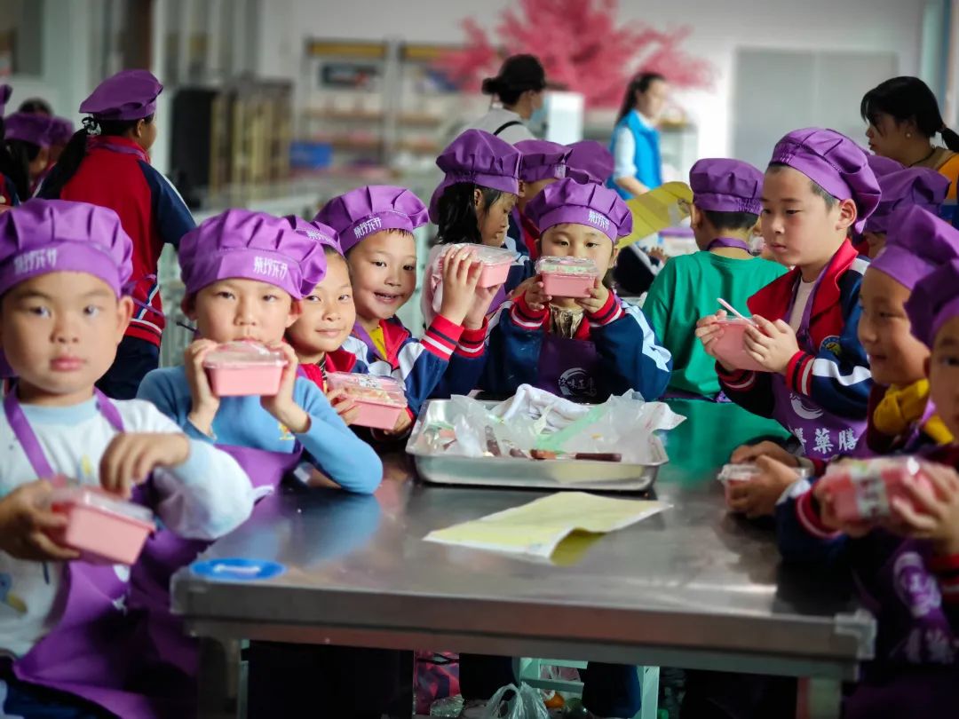 雙清區(qū)“愛心護(hù)航，助夢成長”