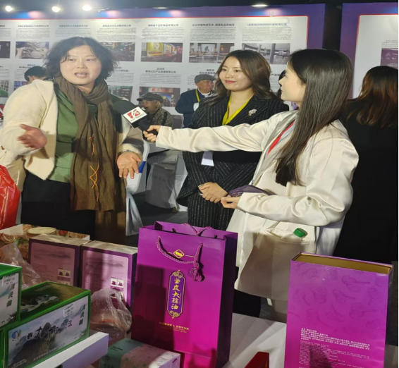 “科技+文創(chuàng)”融合產(chǎn)品贏贊譽