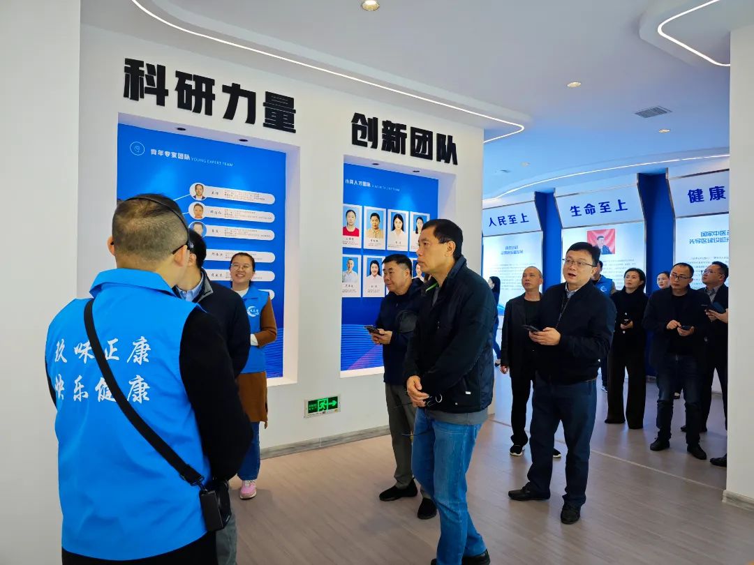 印尼棉蘭東方之星總經(jīng)理王聯(lián)興一行蒞臨天香生物公司進行考察交流